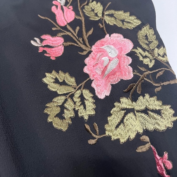 Guess floral embroidered fringe dress - whimsigoth cottage core - size medium - Picture 9 of 12